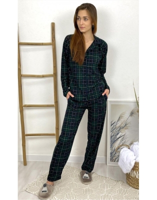 Ватирана дамска пижама с копчета- Каре- мод 5660